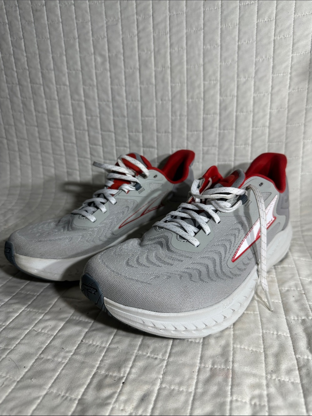 Altra Torin 7 running shoes in the gray and red colorway